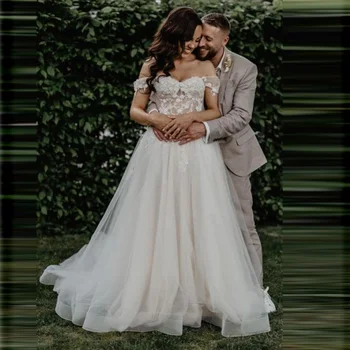  Vjenčanje haljine od tila Trapeznog Oblika s otvorenim ramenima i aplikacije, Nevjerojatan Duge vjenčanice za zabave, vjenčanja haljina čipka-up Straga